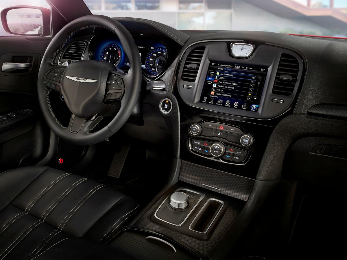 Chrysler 300C II Рестайлинг Седан — фото 7