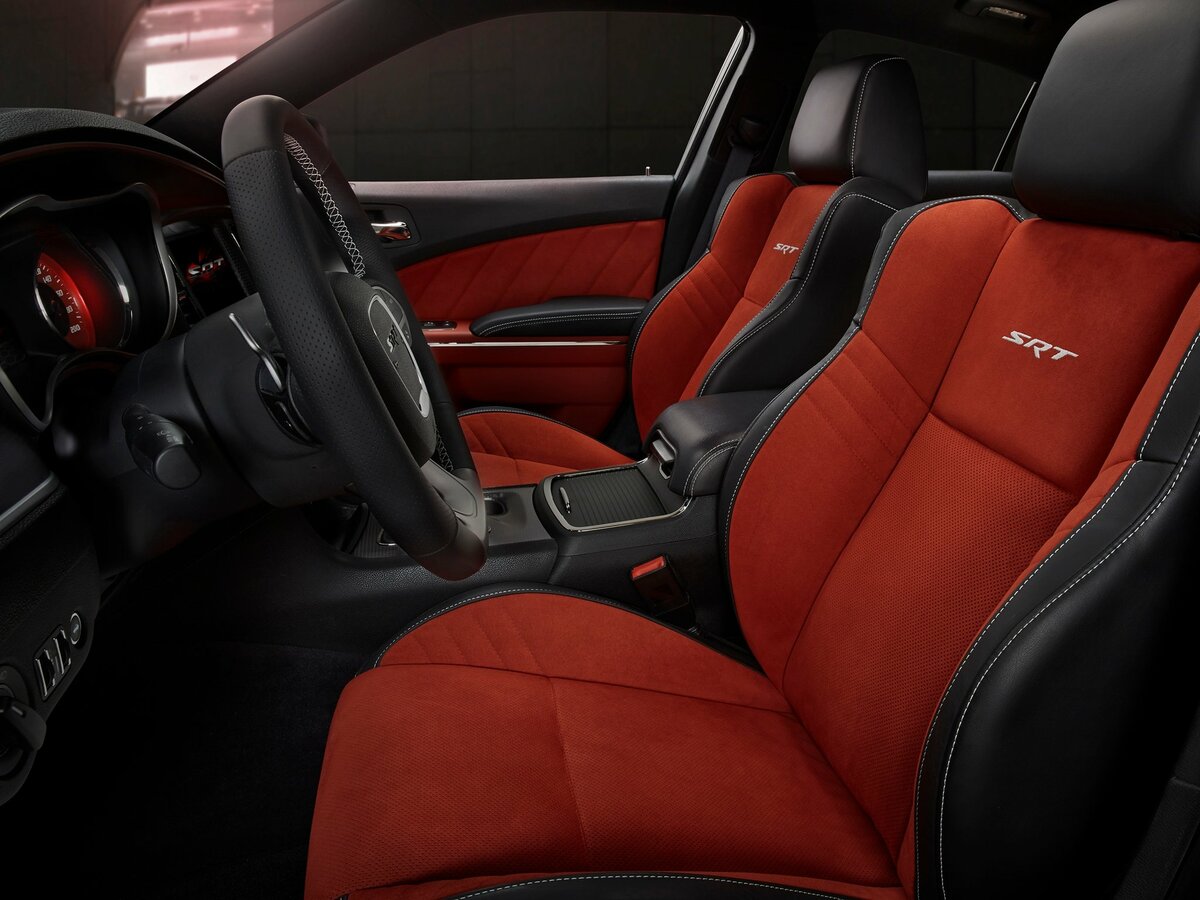 Dodge Charger VII (LD) Рестайлинг Седан SRT