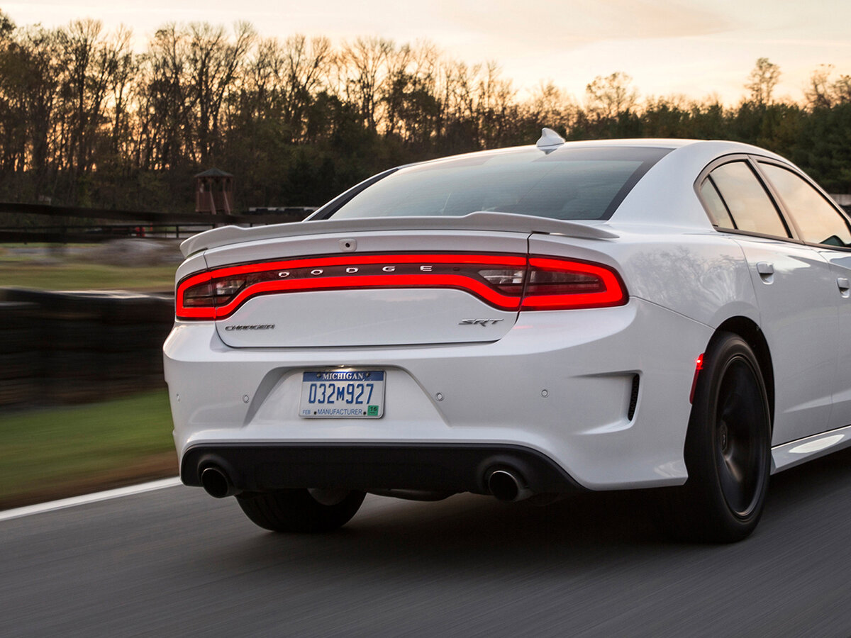 Dodge Charger VII (LD) Рестайлинг Седан SRT