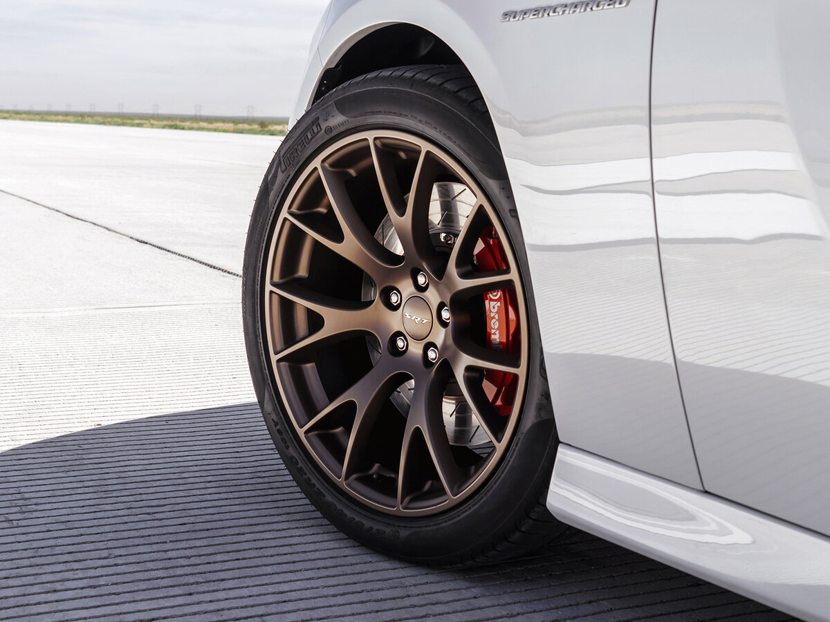 Dodge Charger VII (LD) Рестайлинг Седан SRT