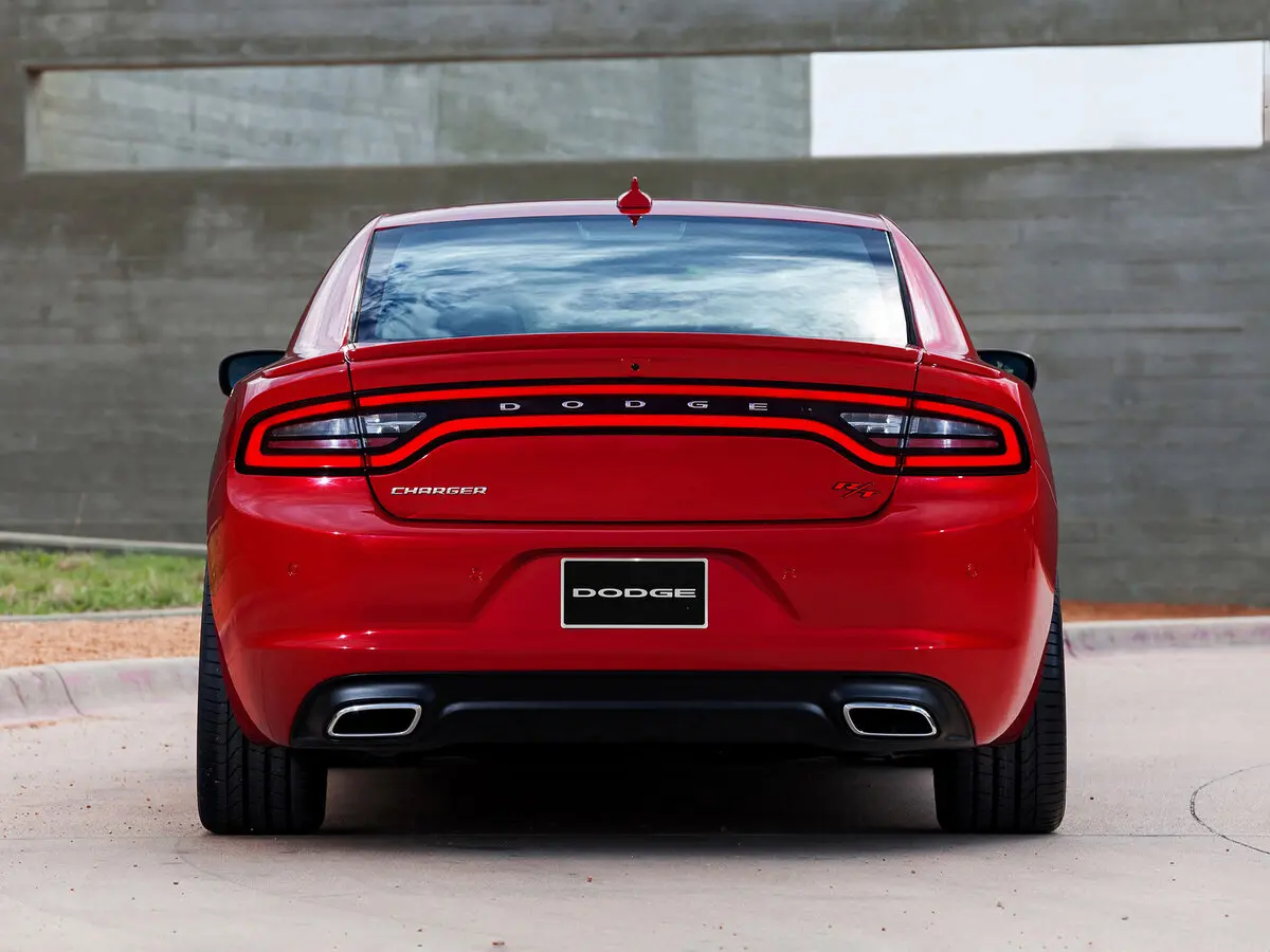 Dodge Charger VII (LD) Рестайлинг Седан — photo 4