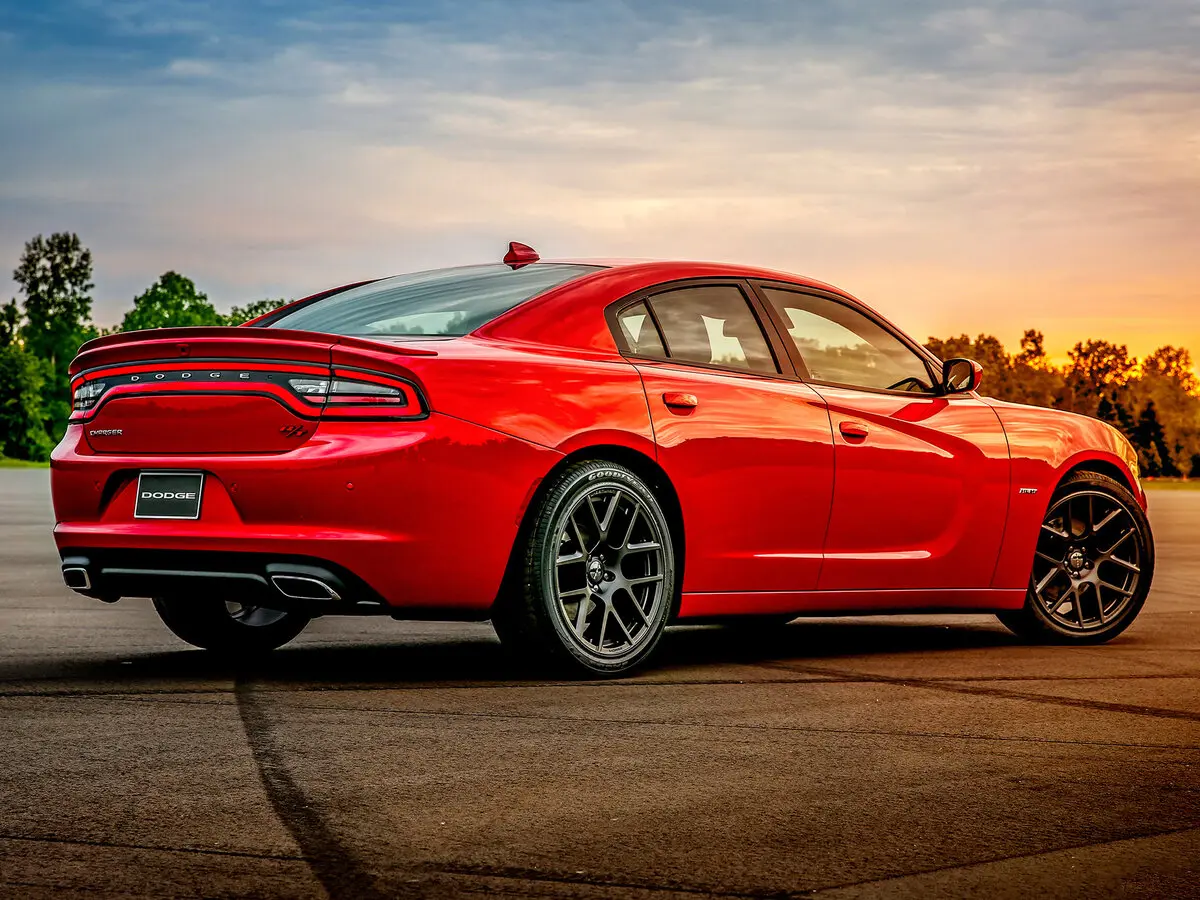 Dodge Charger VII (LD) Рестайлинг Седан — photo 5