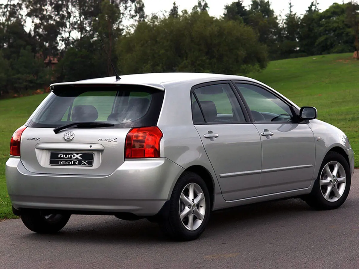 Toyota Corolla IX (E120, E130) Хэтчбек 5 дв. Runx — фото 4