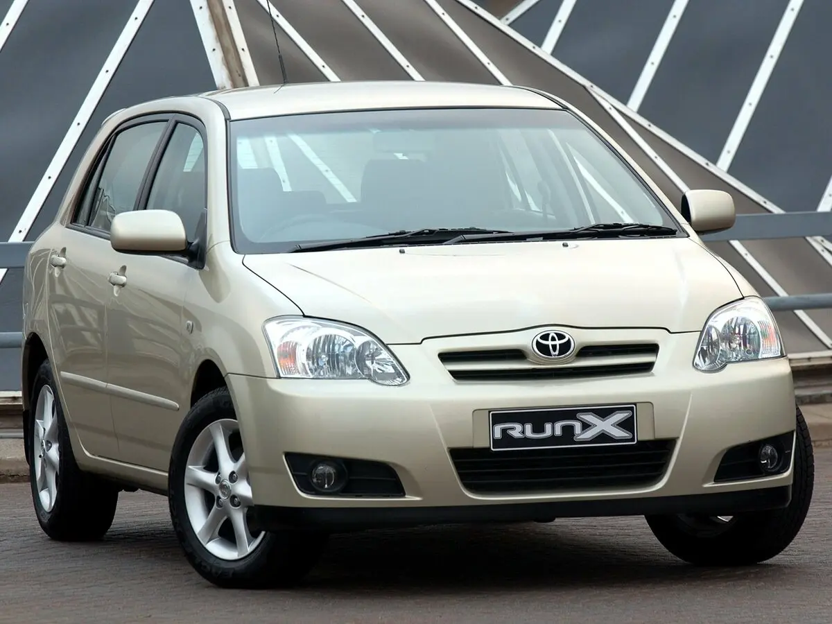 Toyota Corolla IX (E120, E130) Рестайлинг Хэтчбек 5 дв. Runx — фото 3