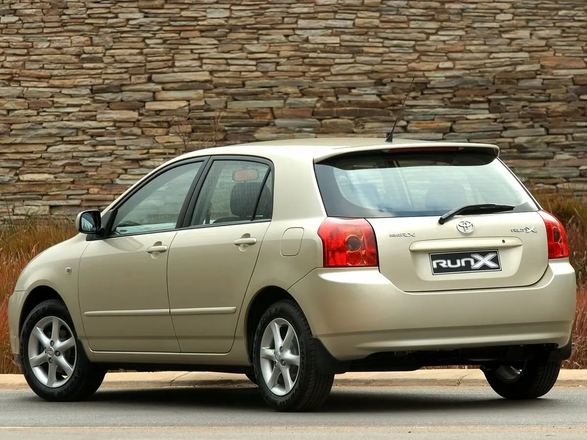 Toyota Corolla IX (E120, E130) Рестайлинг Хэтчбек 5 дв. Runx — фото 5