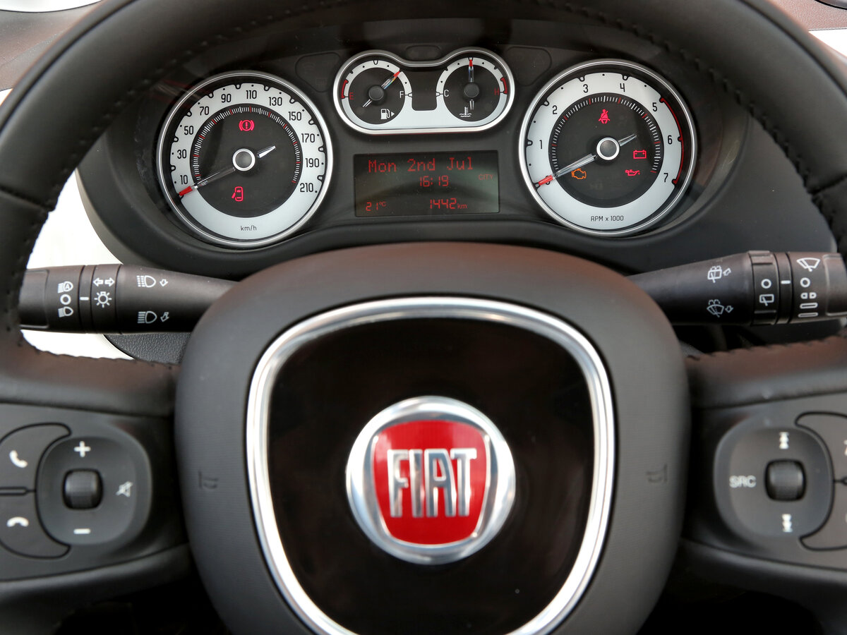 Fiat 500L I Компактвэн — фото 9