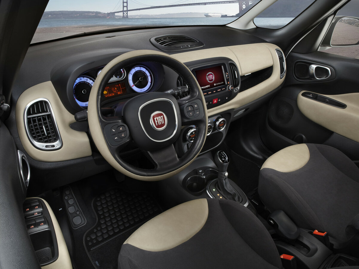 Fiat 500L I Компактвэн Living — фото 8