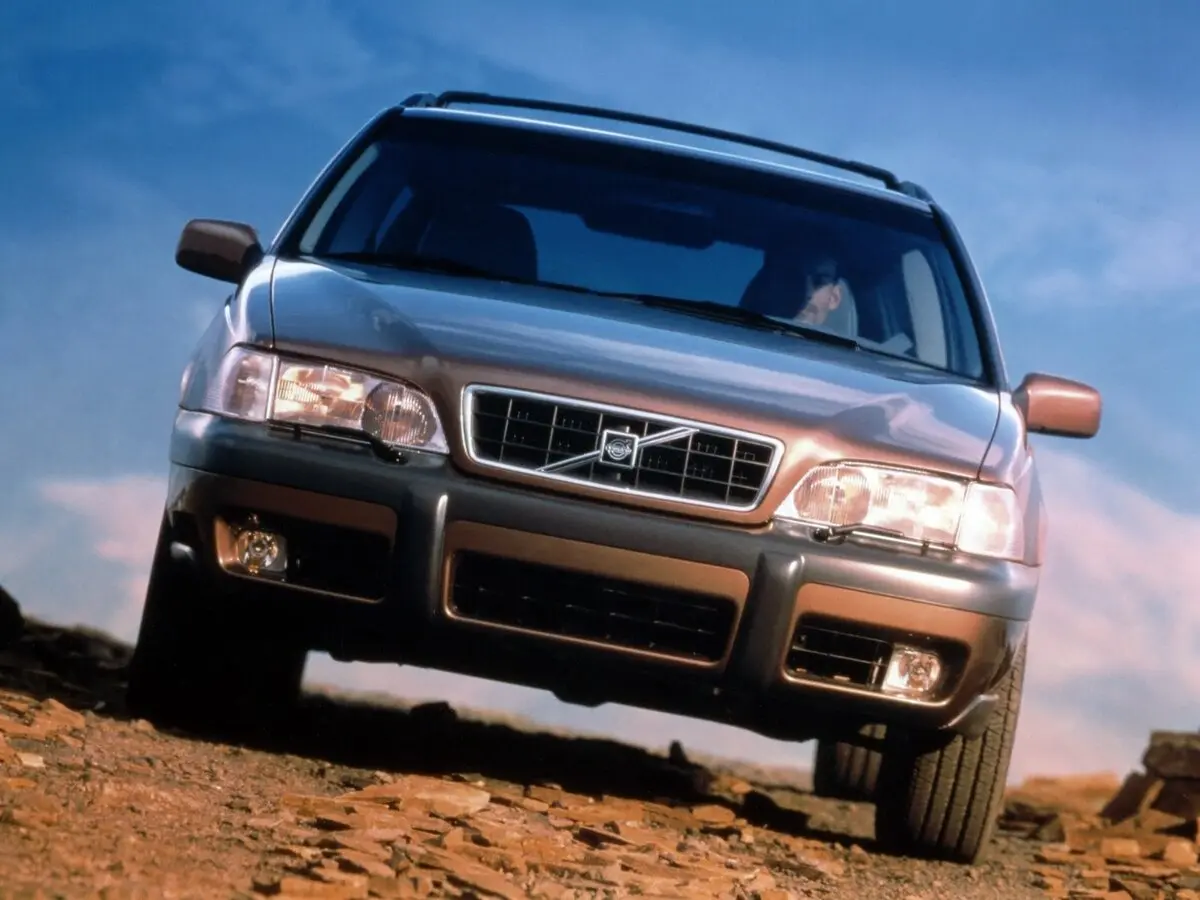 Volvo V70 I Универсал 5 дв. XC — сүрөт 3