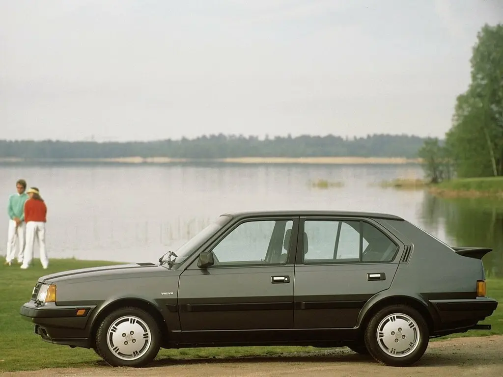 Volvo 300 Series 1975 – 1991 Хэтчбек 5 дв. — сүрөт 2