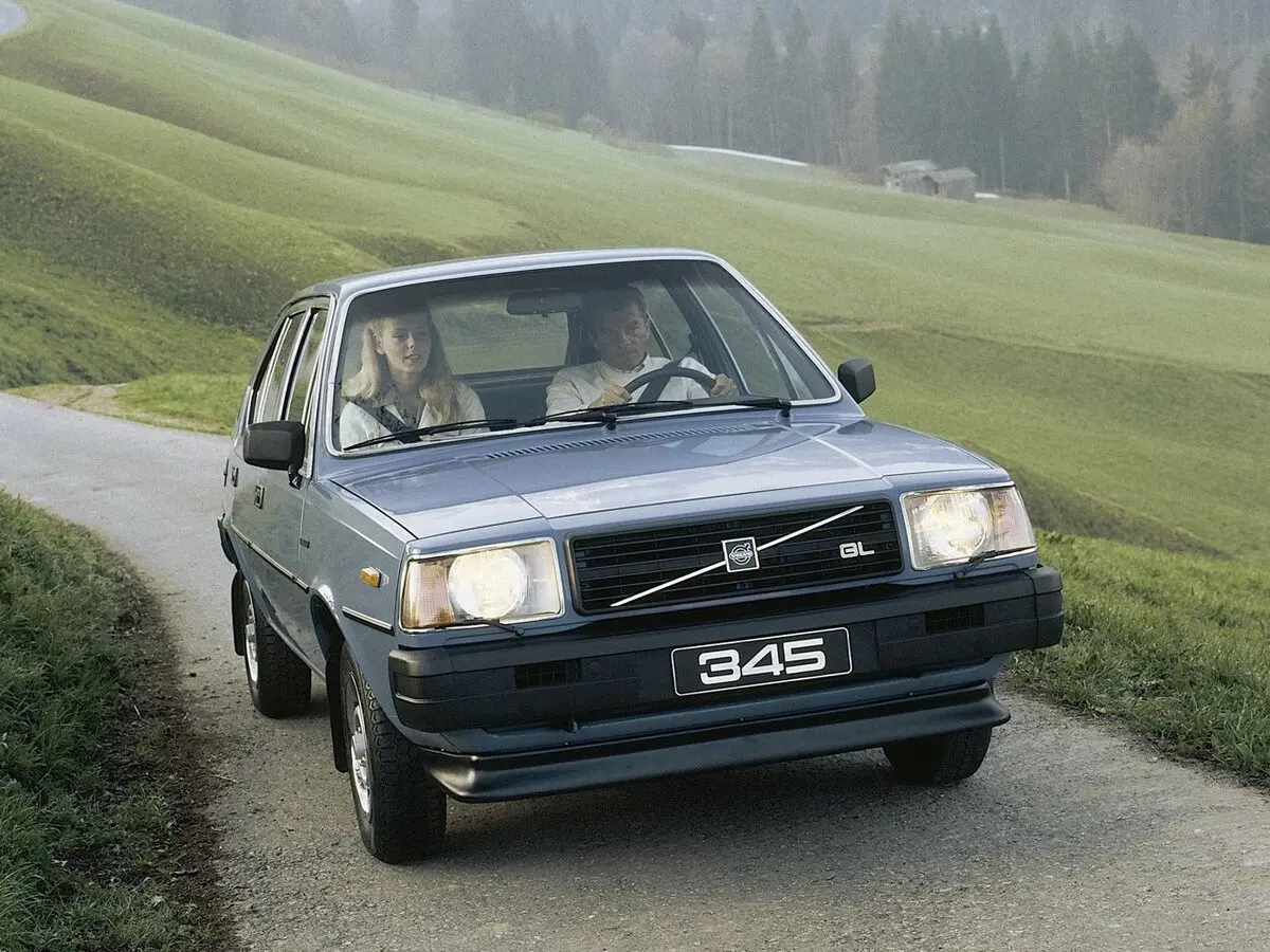 Volvo 300 Series 1975 – 1991 Хэтчбек 5 дв. — сүрөт 3