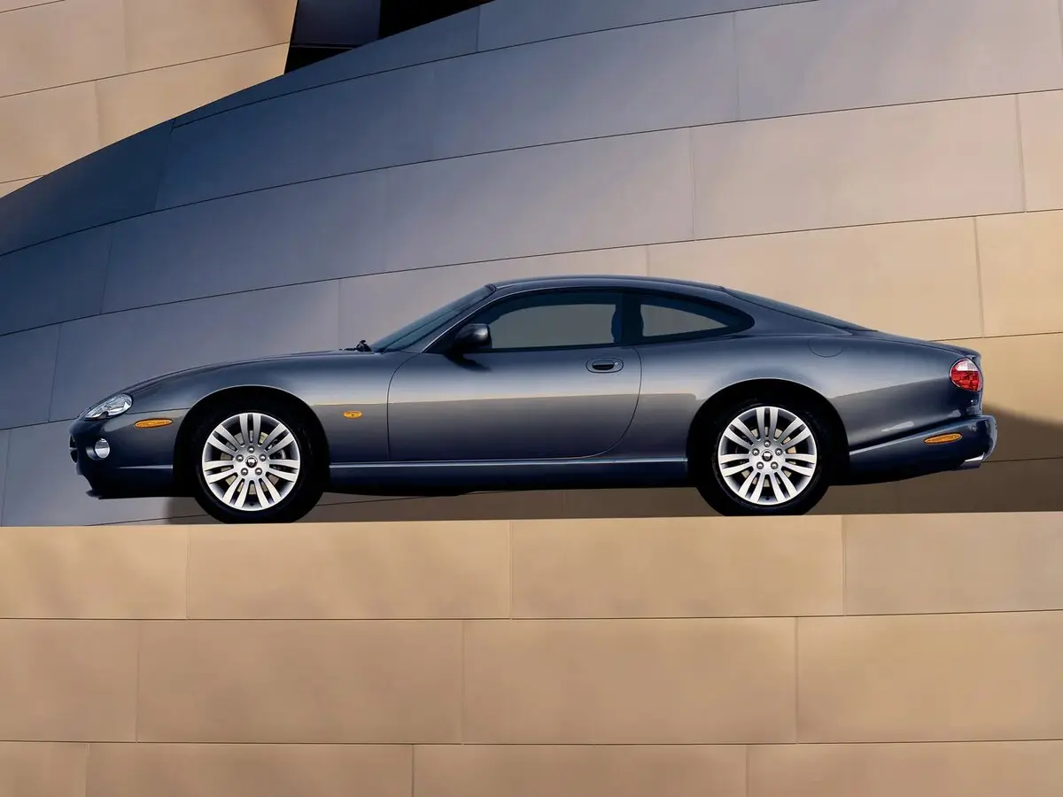 Jaguar XK I Рестайлинг Купе — сүрөт 2
