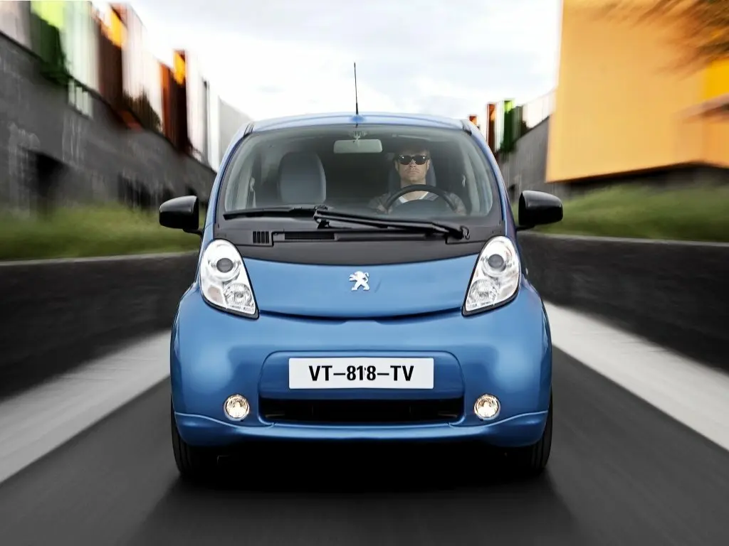 Peugeot iOn 2010 – 2020 Хэтчбек 5 дв. — photo 3