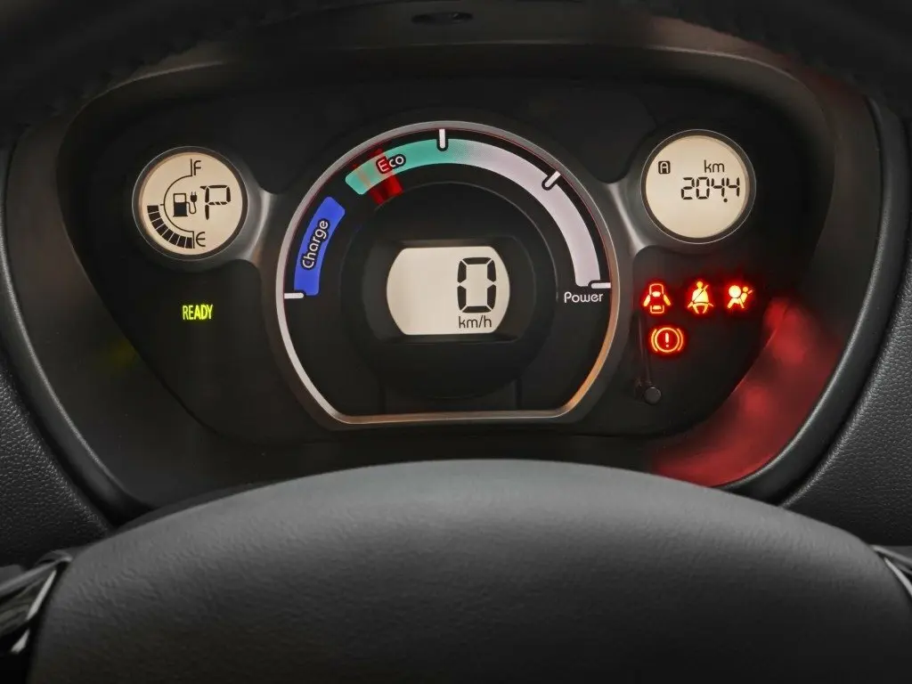 Peugeot iOn 2010 – 2020 Хэтчбек 5 дв. — photo 7