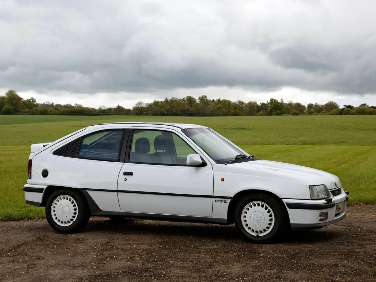 Vauxhall Astra E Хэтчбек 3 дв. — 照片 2