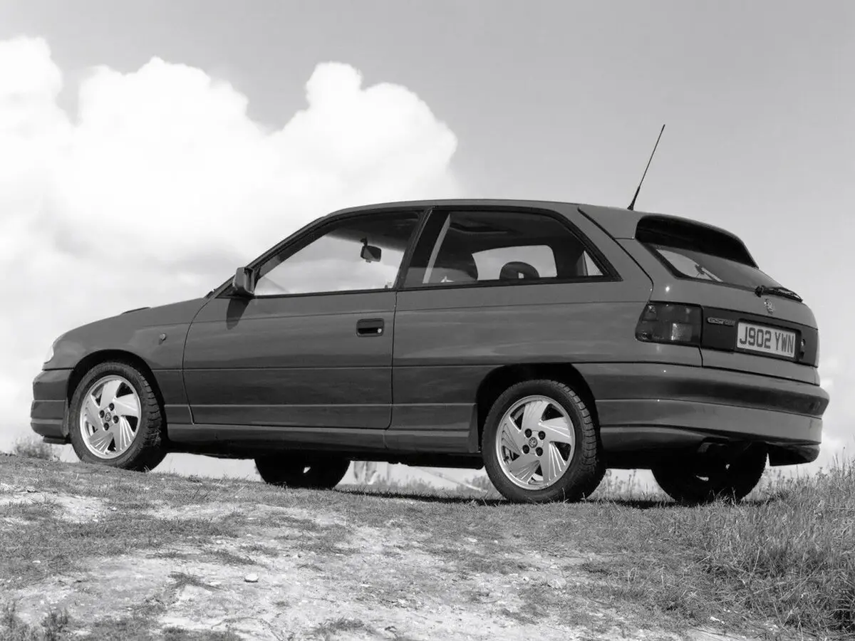Vauxhall Astra F Хэтчбек 3 дв. — photo 2