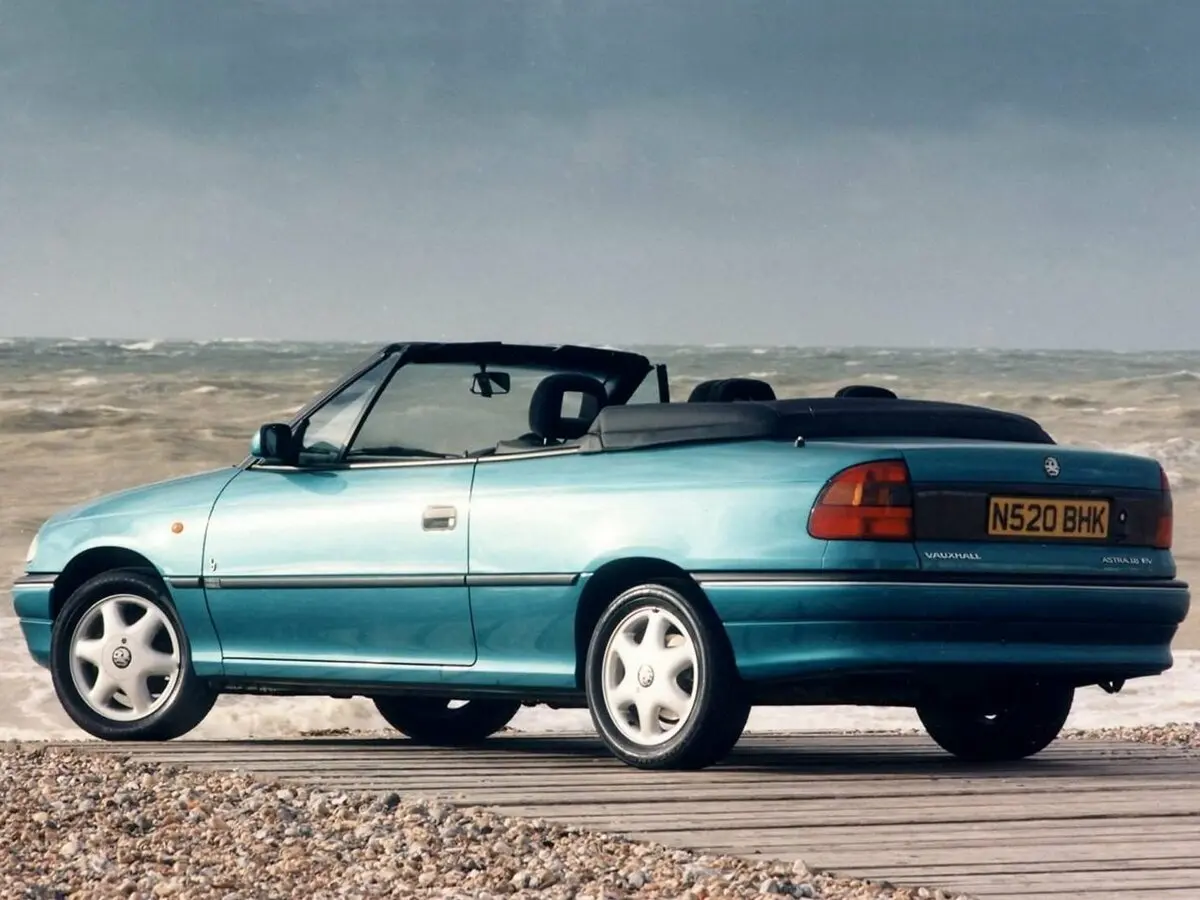 Vauxhall Astra F Кабриолет — 照片 2