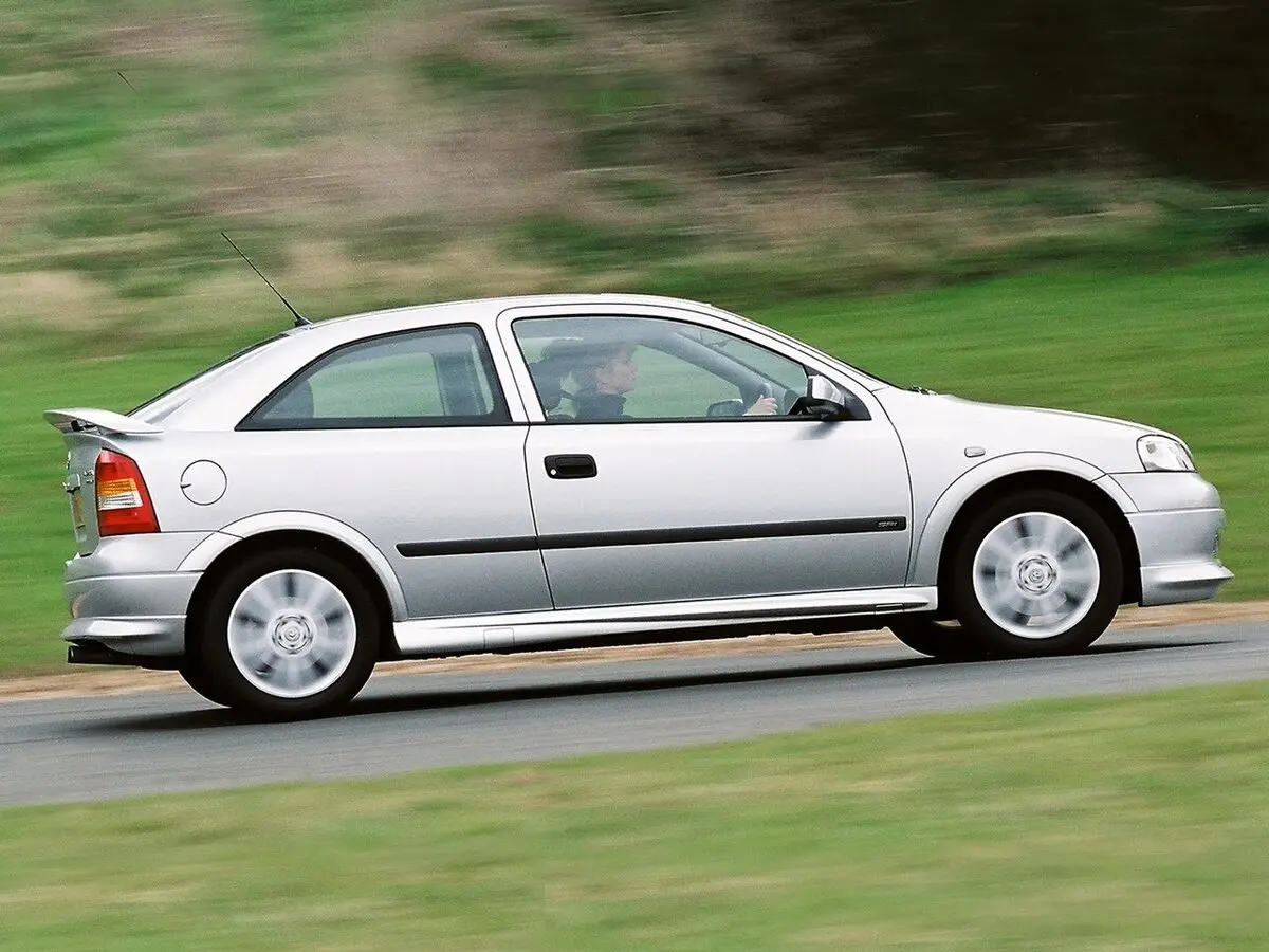 Vauxhall Astra G Хэтчбек 3 дв. — 照片 2