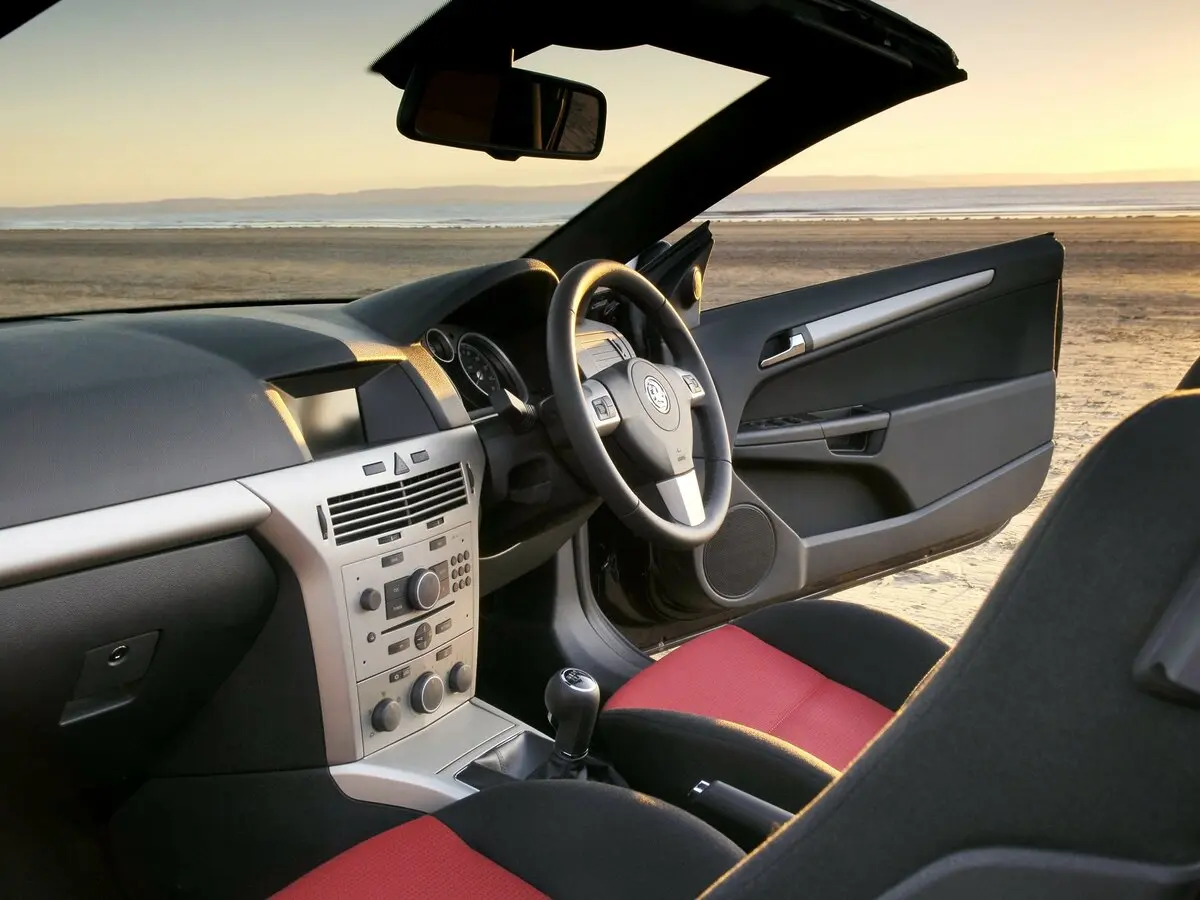 Vauxhall Astra H Кабриолет — 照片 4