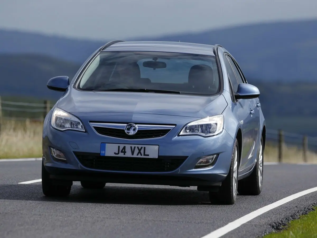 Vauxhall Astra J Универсал 5 дв. — 照片 3
