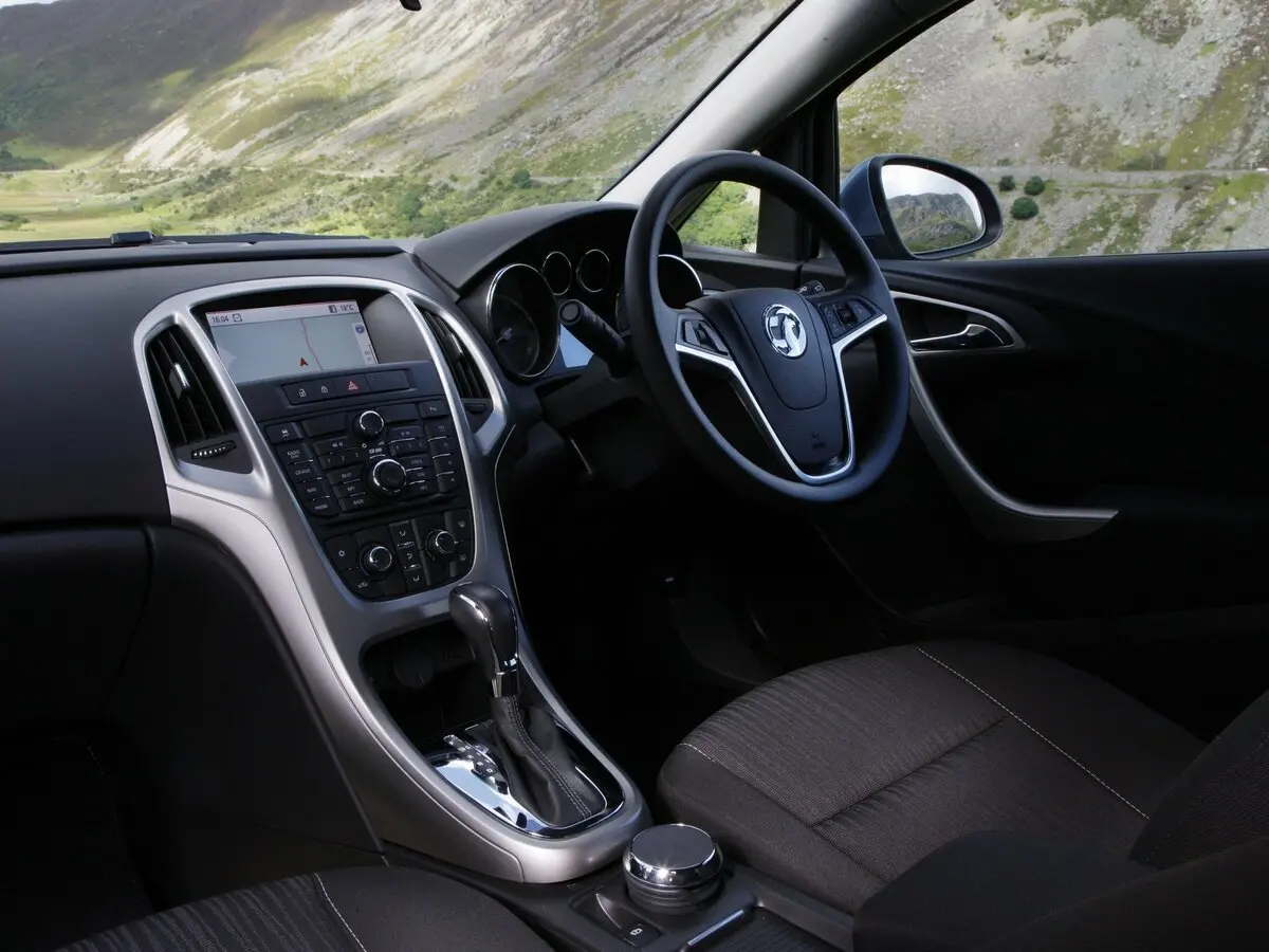 Vauxhall Astra J Универсал 5 дв. — 照片 6
