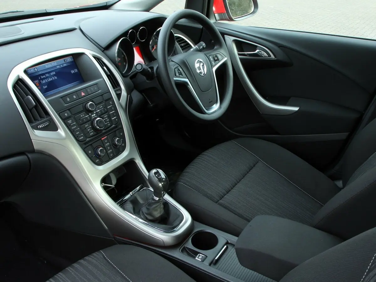 Vauxhall Astra J Хэтчбек 5 дв. — 照片 7