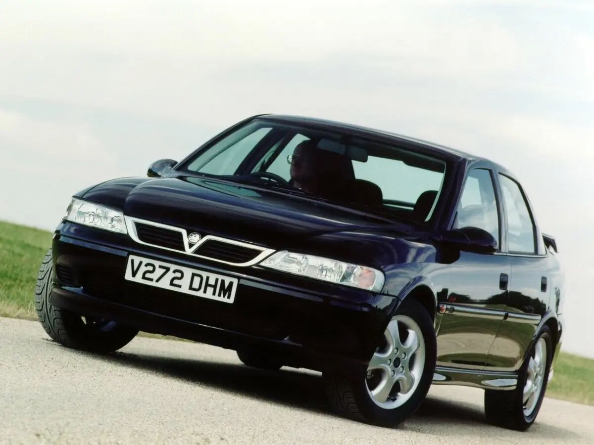 Vauxhall Vectra B Седан — 照片 2