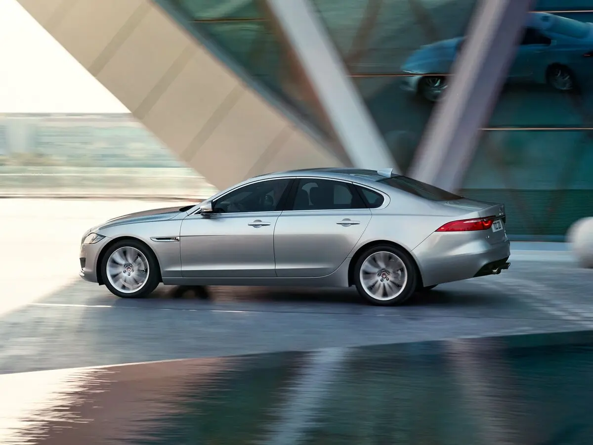 Jaguar XF II Седан — сүрөт 2