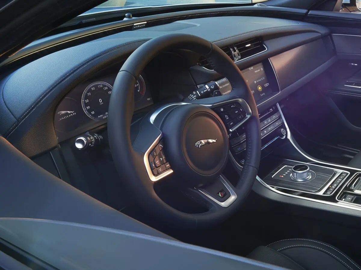 Jaguar XF II Седан — сүрөт 10