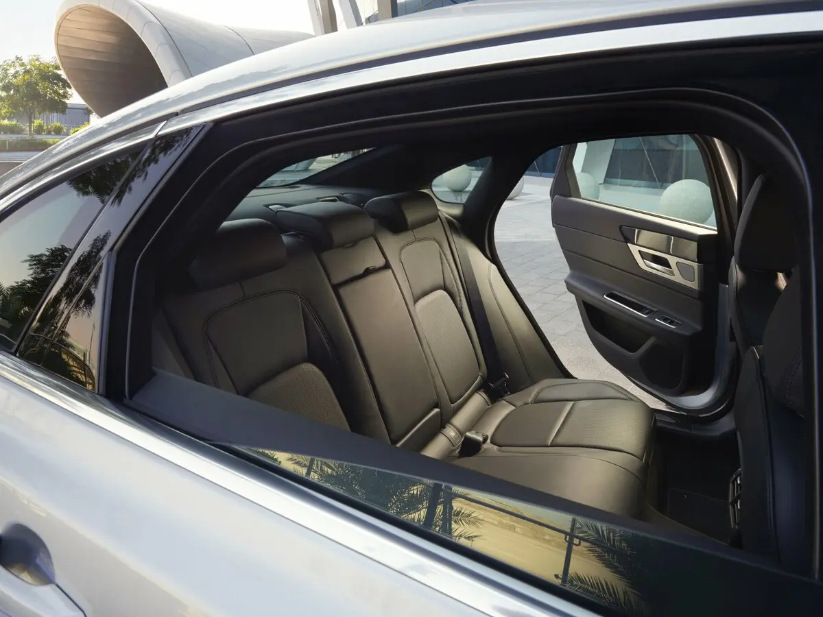 Jaguar XF II Седан — сүрөт 12