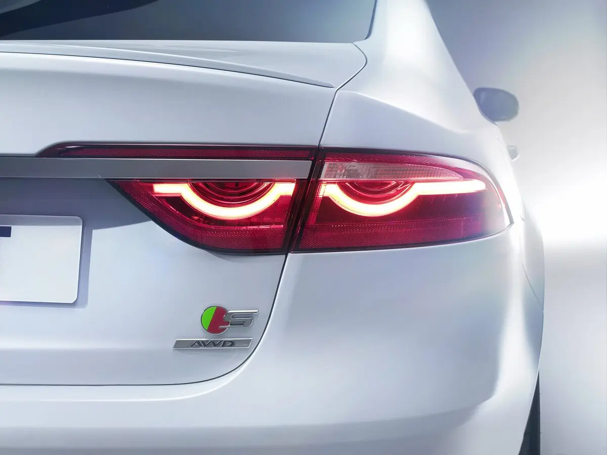 Jaguar XF II Седан — сүрөт 17