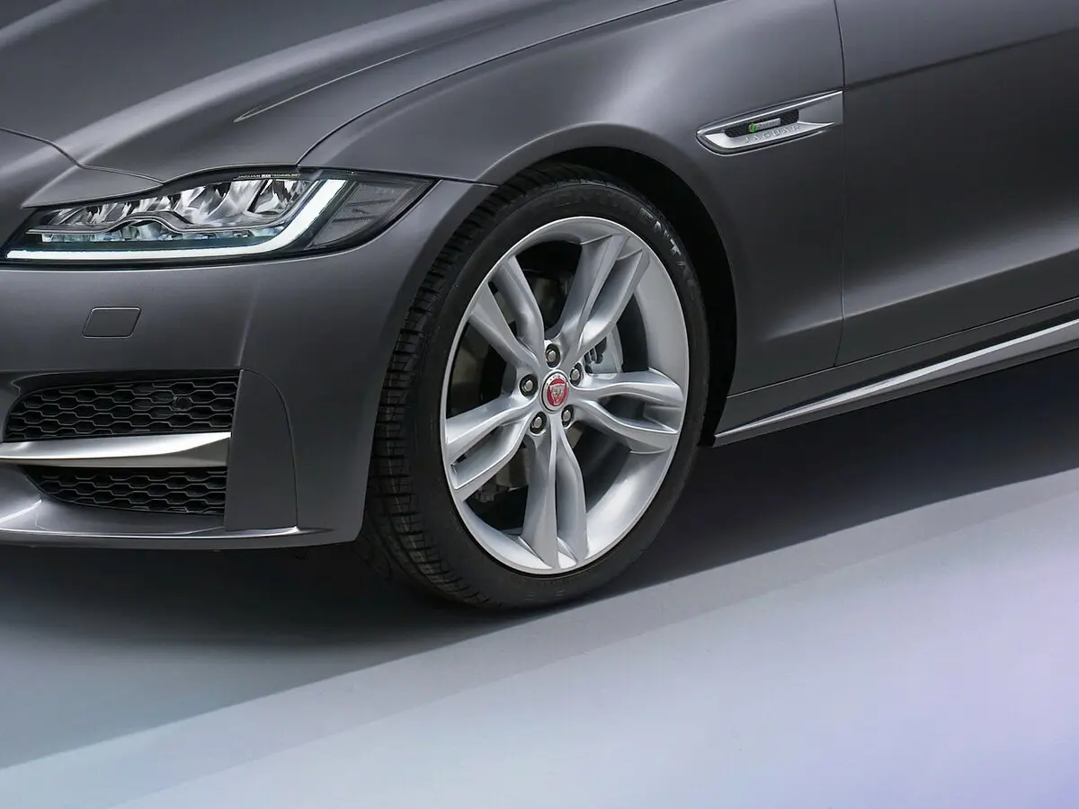 Jaguar XF II Седан — сүрөт 20