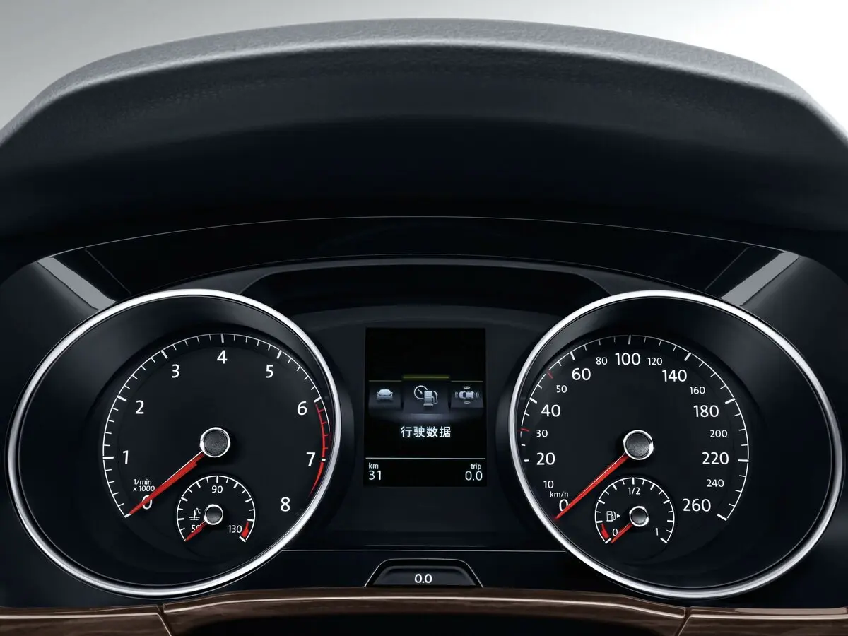 Volkswagen Touran II Компактвэн — сүрөт 9