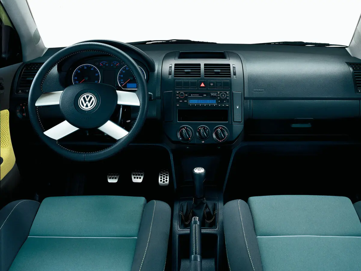 Volkswagen Polo IV Хэтчбек 5 дв. Fun — фото 4