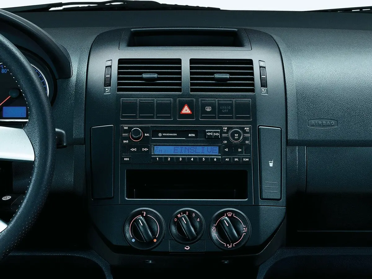 Volkswagen Polo IV Хэтчбек 5 дв. Fun — фото 11
