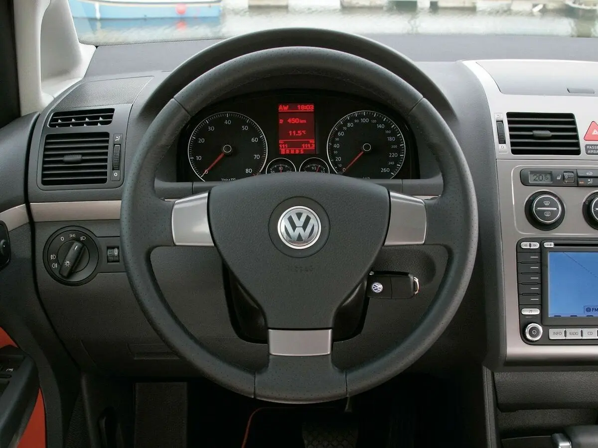 Volkswagen Touran I Рестайлинг Компактвэн Cross — photo 7
