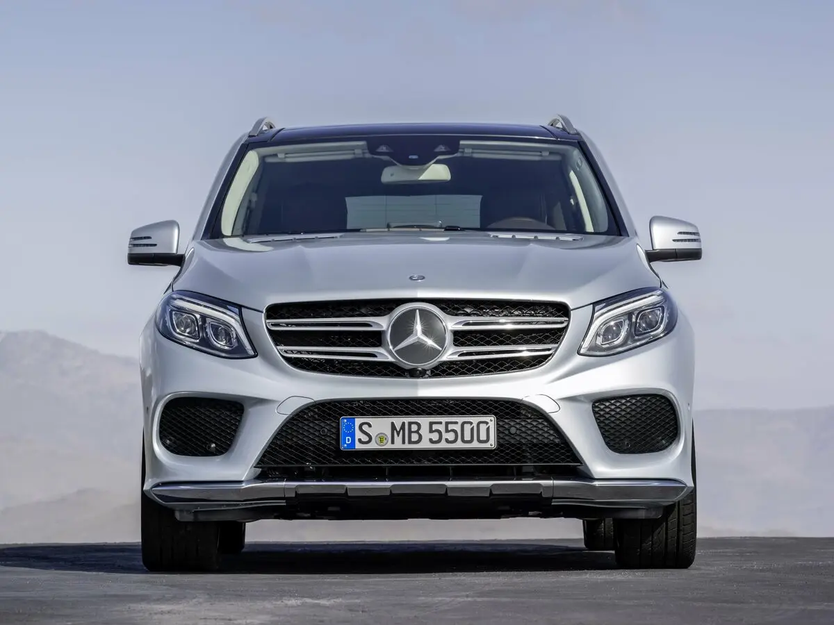 Mercedes-Benz GLE I (W166) Внедорожник 5 дв. — фото 3