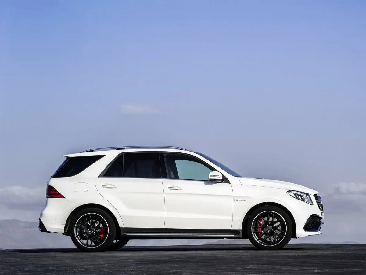 Mercedes-Benz GLE AMG I (W166) Внедорожник 5 дв. — 照片 2