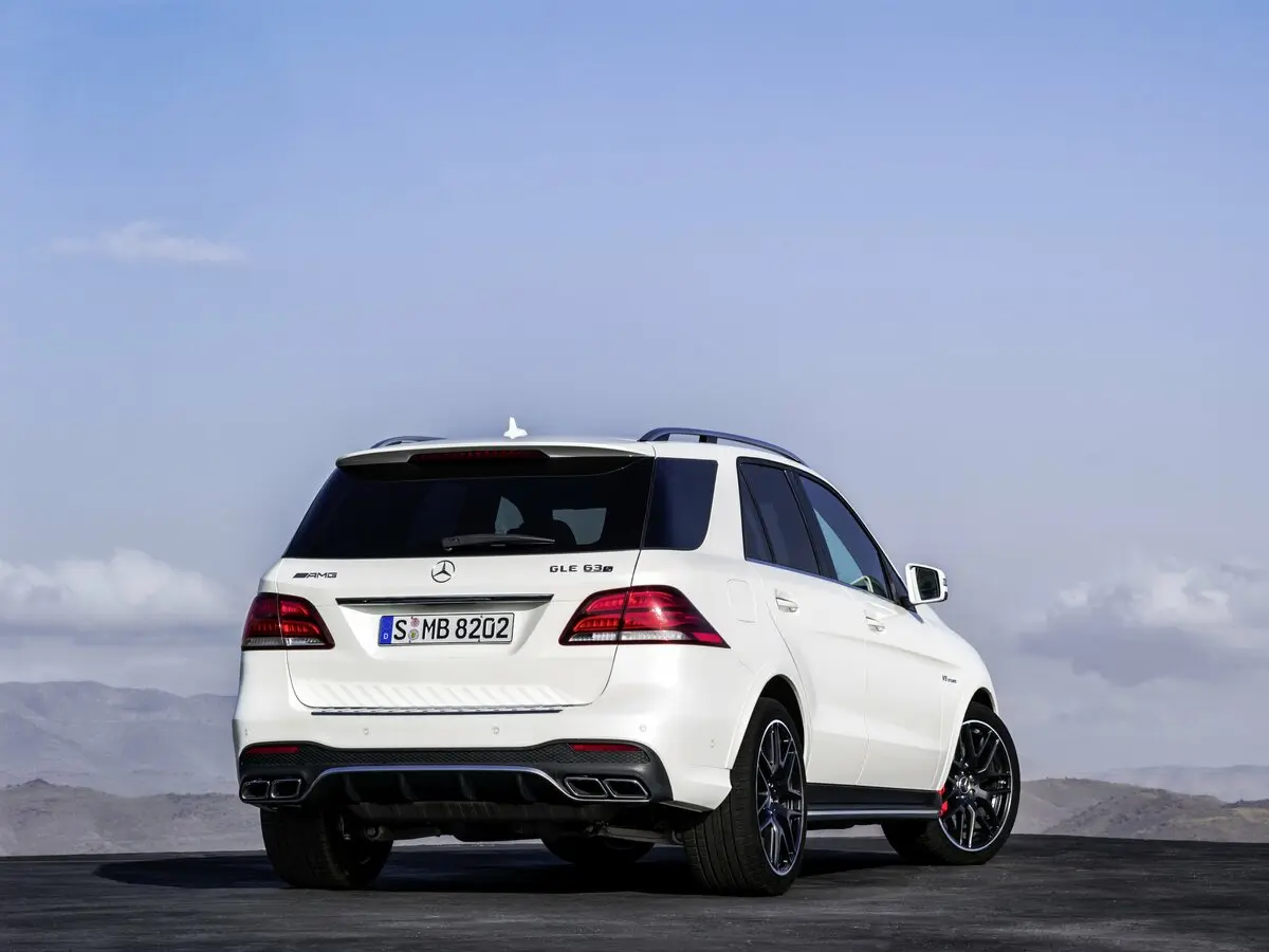 Mercedes-Benz GLE AMG I (W166) Внедорожник 5 дв. — 照片 4