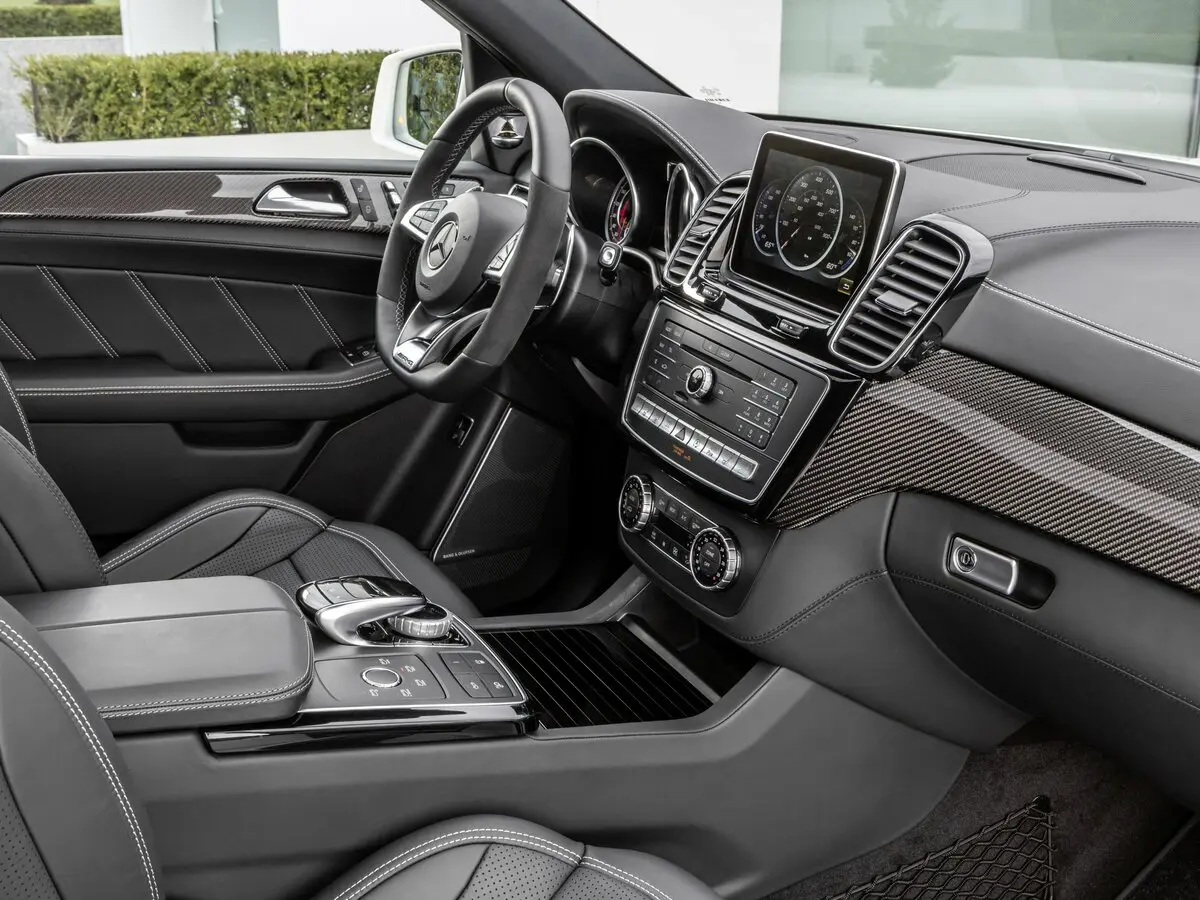 Mercedes-Benz GLE AMG I (W166) Внедорожник 5 дв. — 照片 6