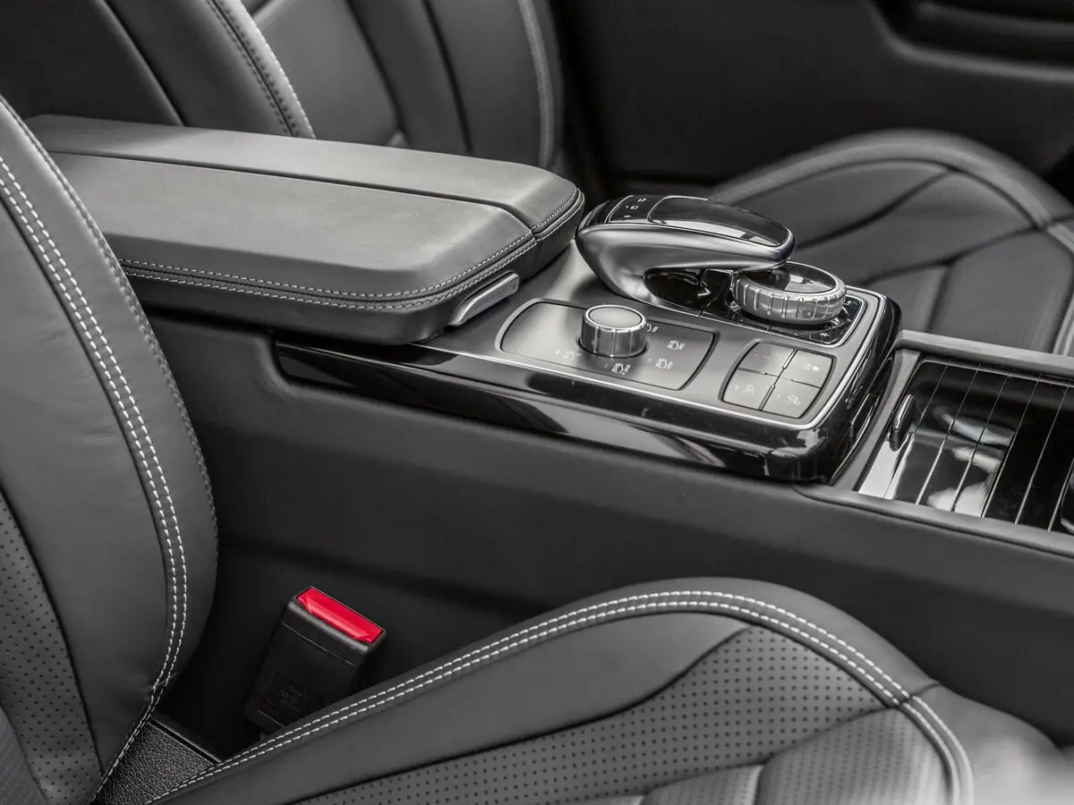 Mercedes-Benz GLE AMG I (W166) Внедорожник 5 дв. — 照片 10
