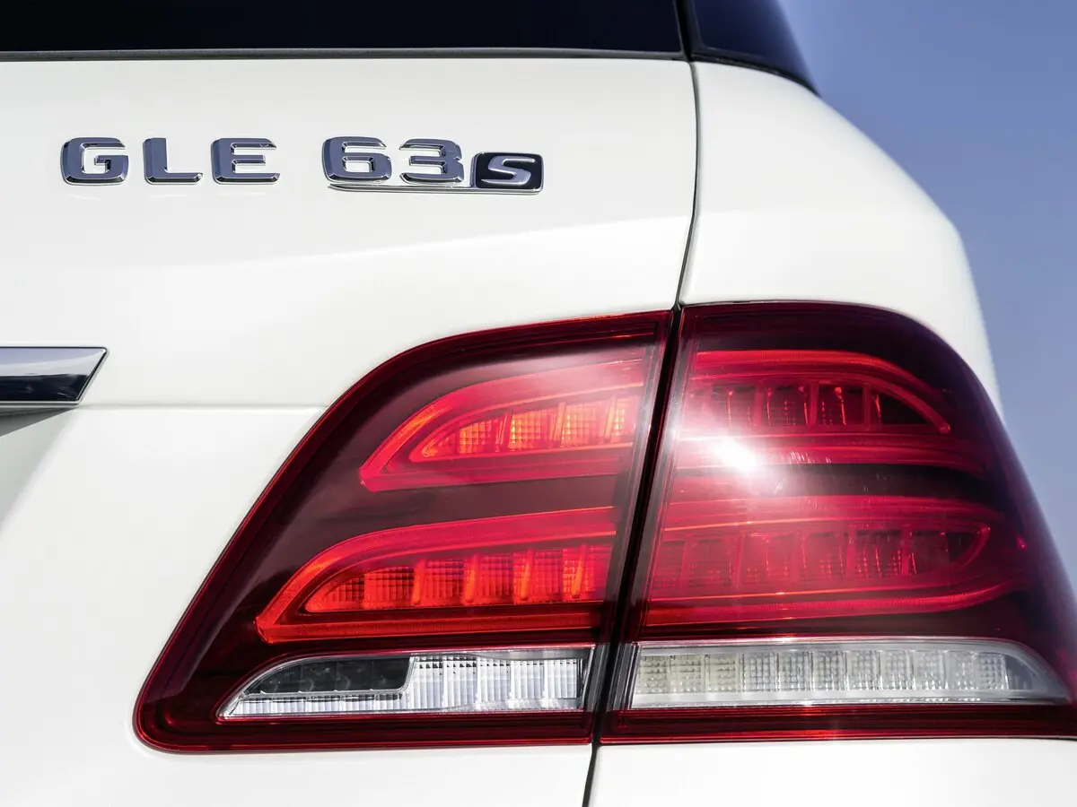 Mercedes-Benz GLE AMG I (W166) Внедорожник 5 дв. — 照片 11
