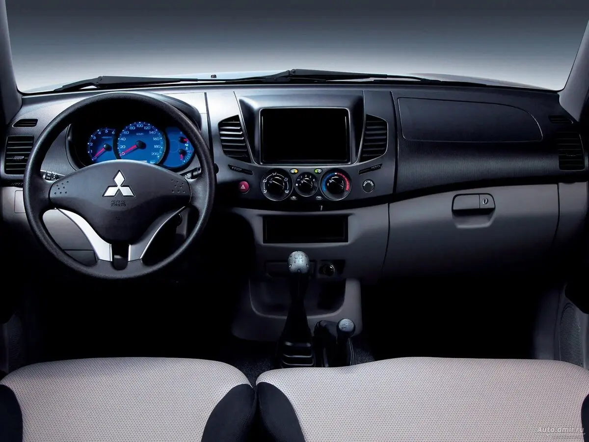 Mitsubishi L200 IV Пикап Одинарная кабина — сүрөт 5