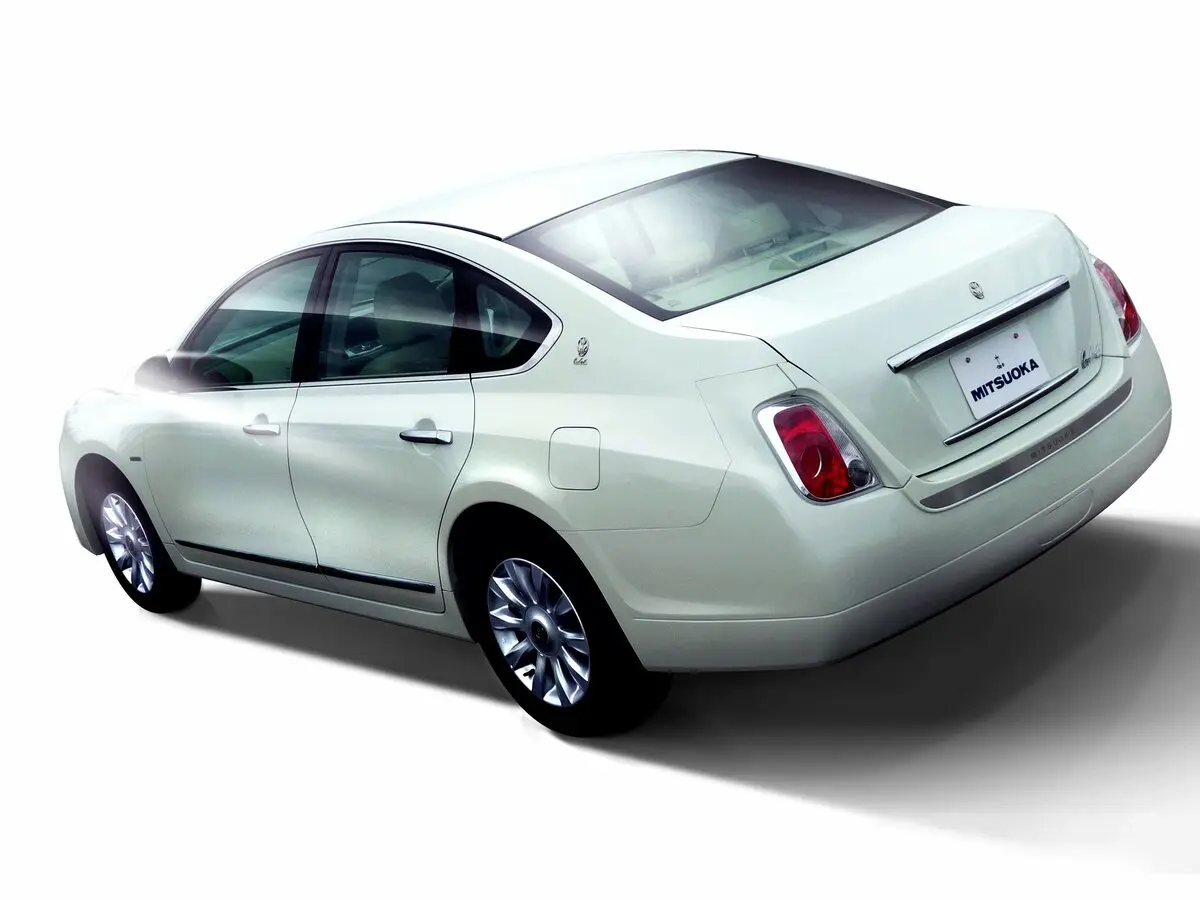 Mitsuoka Galue III Седан — 照片 2