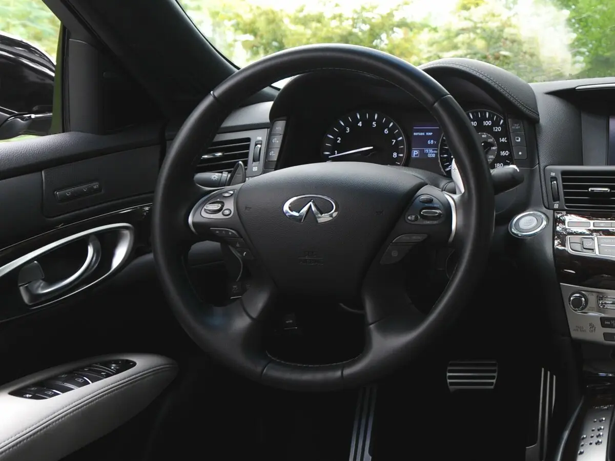 Infiniti Q70 I Рестайлинг Седан — сүрөт 8
