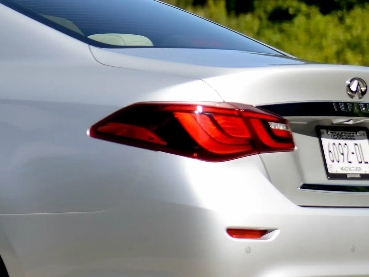 Infiniti Q70 I Рестайлинг Седан — сүрөт 13