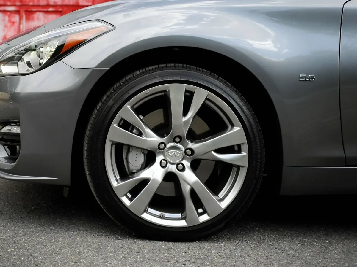 Infiniti Q70 I Рестайлинг Седан — сүрөт 16