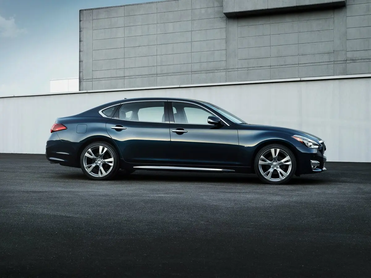Infiniti Q70 I Рестайлинг Седан Long — сүрөт 2