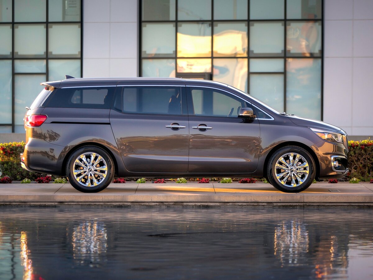 Kia Sedona III Минивэн — фото 2