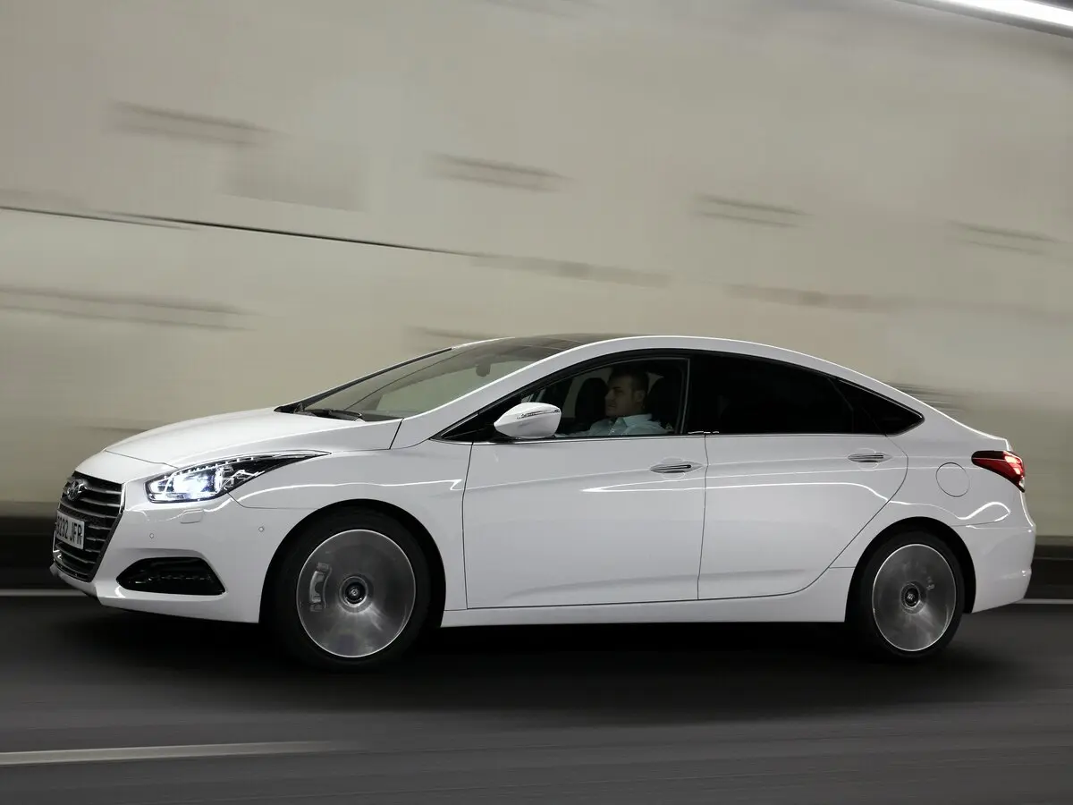Hyundai i40 I Рестайлинг Седан — сүрөт 2
