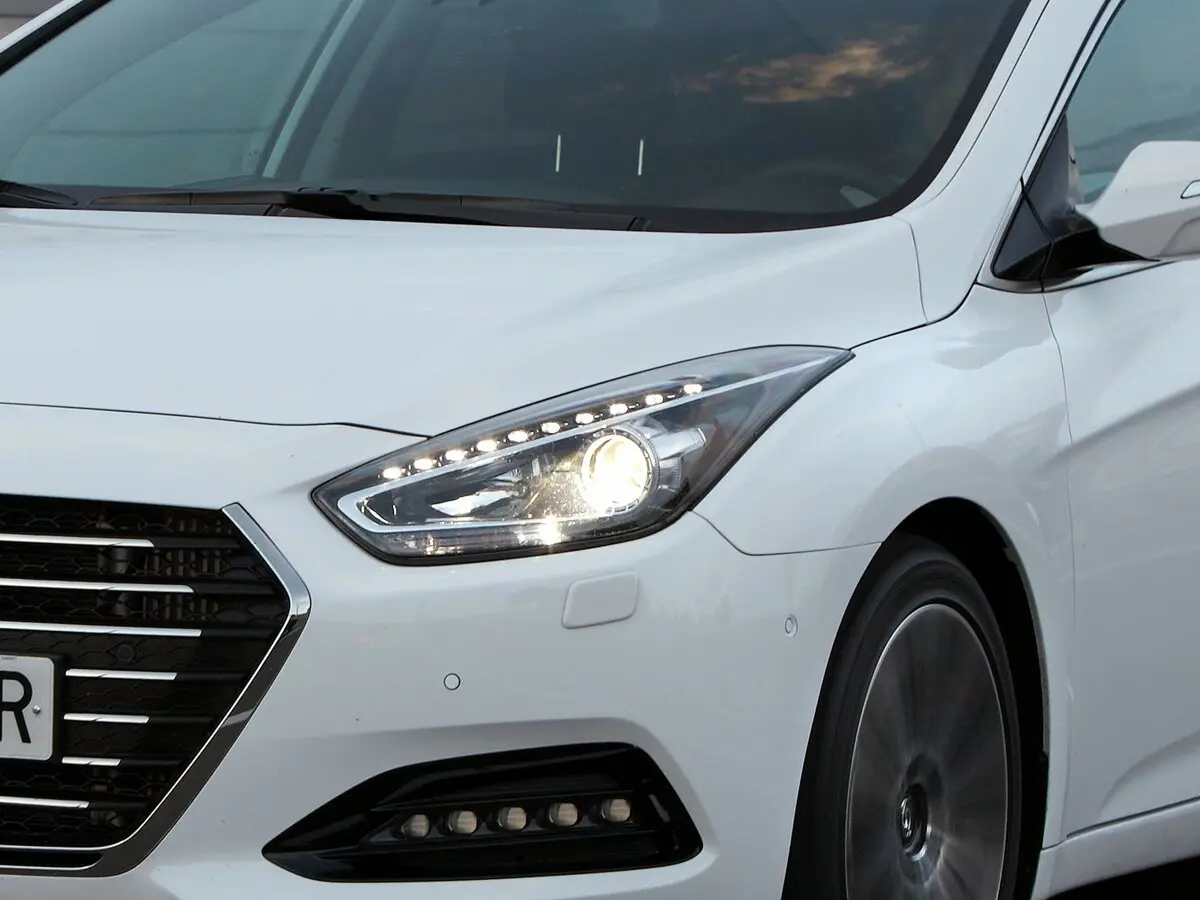 Hyundai i40 I Рестайлинг Седан — сүрөт 15